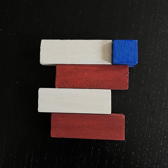 Flag Tiered Tray Decor - Picture 3 of 4